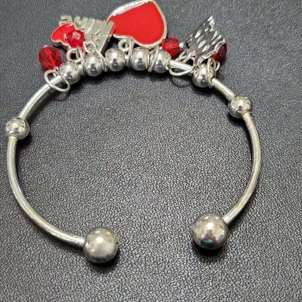 Child's silver tone valentine bracelet 6